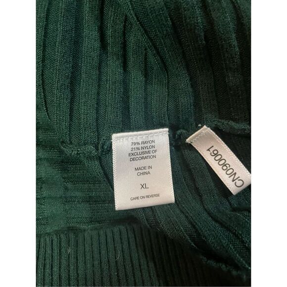New York & Company forest green vertical ribbed drop shoulder sweater size XL - Picture 8 of 8